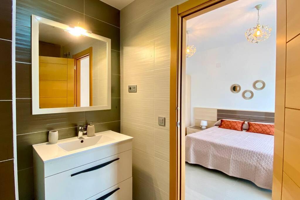 Chalet Moderno Con Piscina En Mont - Roige Bahia Zewnętrze zdjęcie