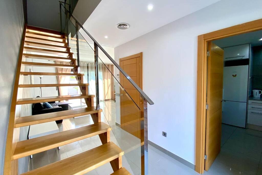 Chalet Moderno Con Piscina En Mont - Roige Bahia Zewnętrze zdjęcie